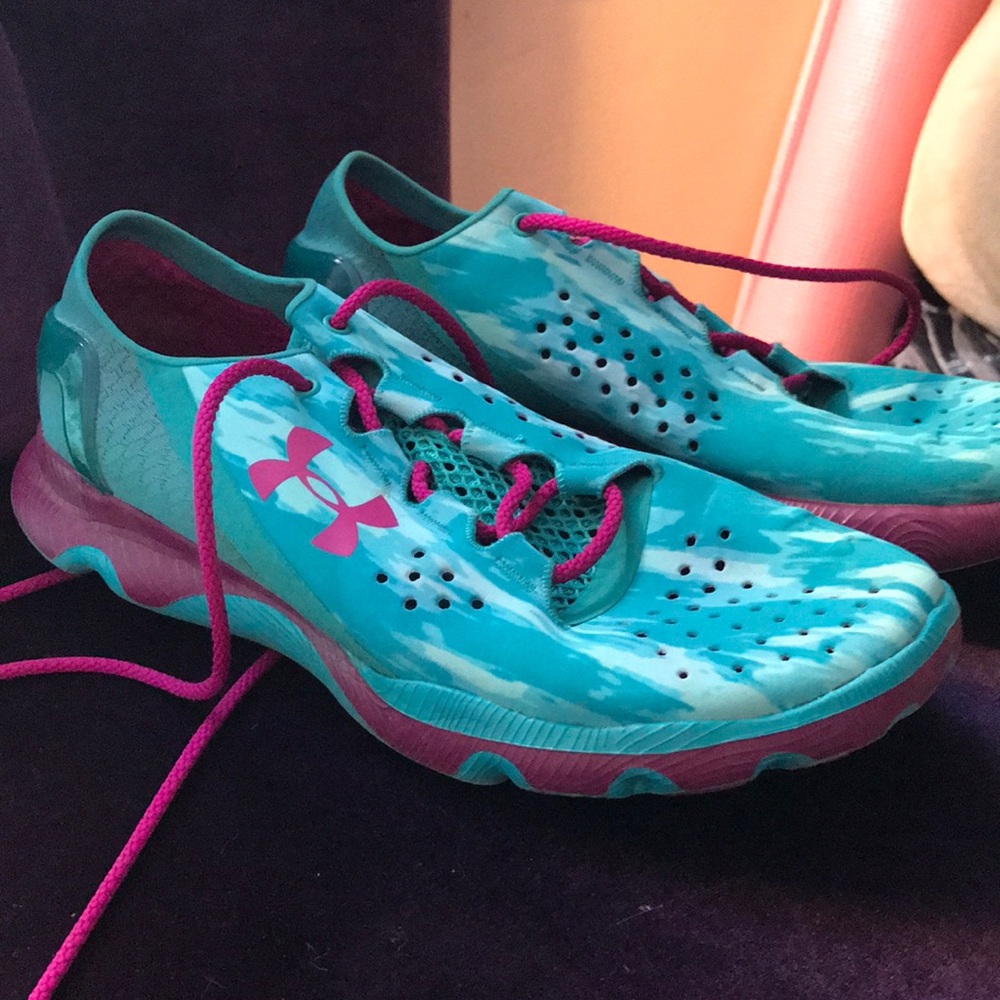 Under armour tennis shoes